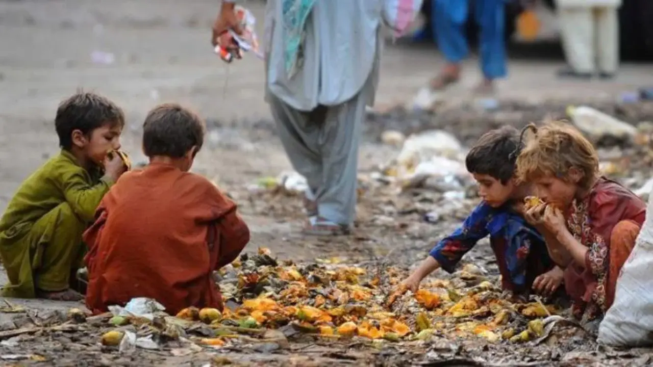 The right guideline to donate for homeless people image
